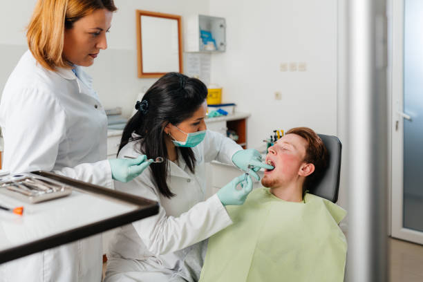 Best Emergency Treatment for Oral Infections in Roanoke, IL